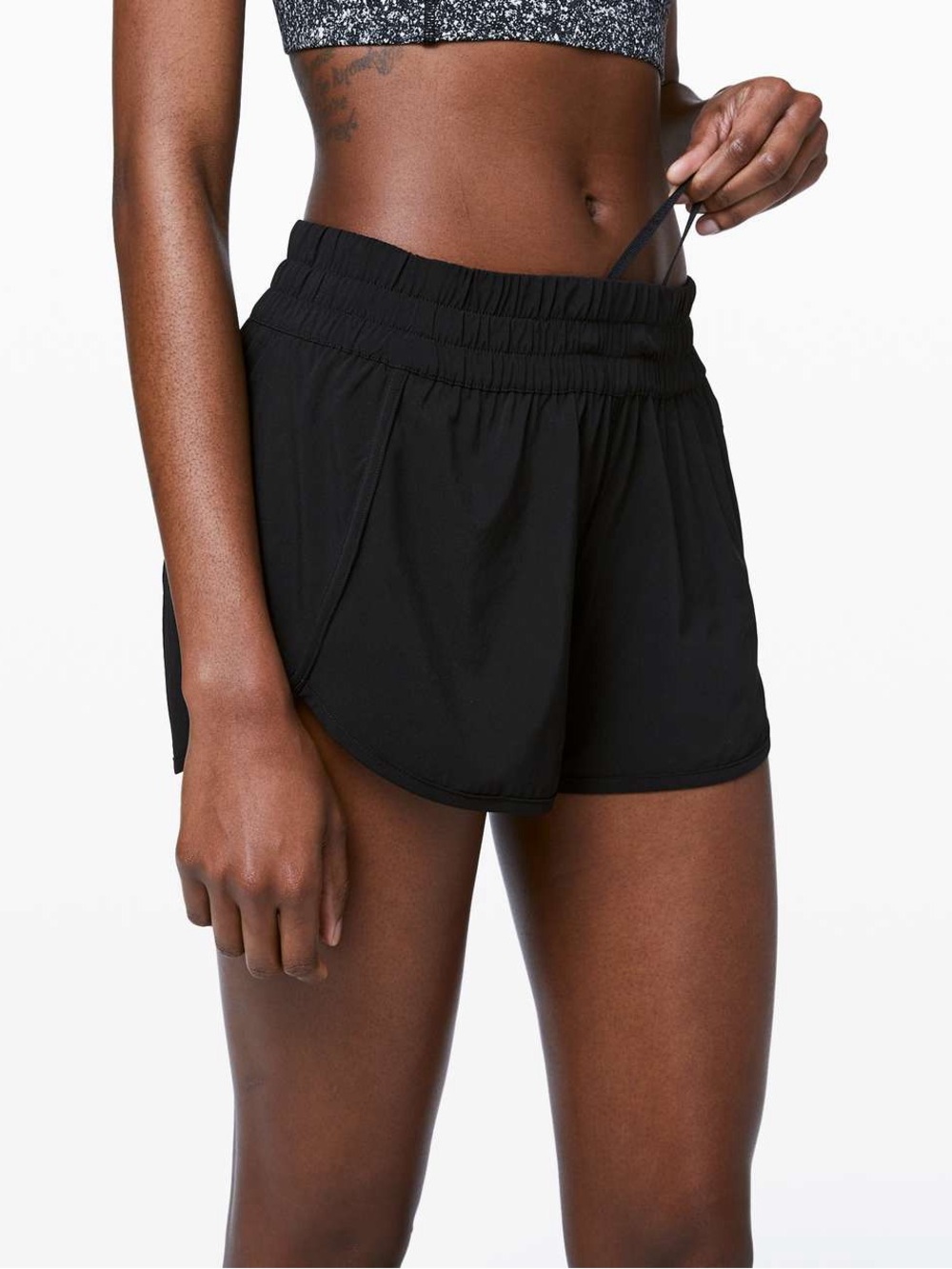 K134 LULULEMON Tracker Shorts